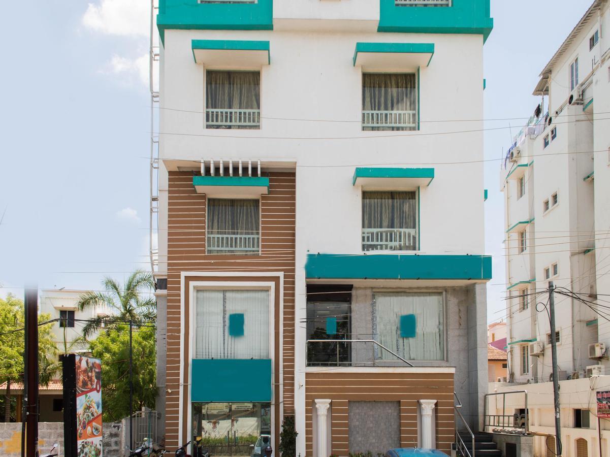 Oyo 10630 Hotel Nano Turf Madurai Luaran gambar